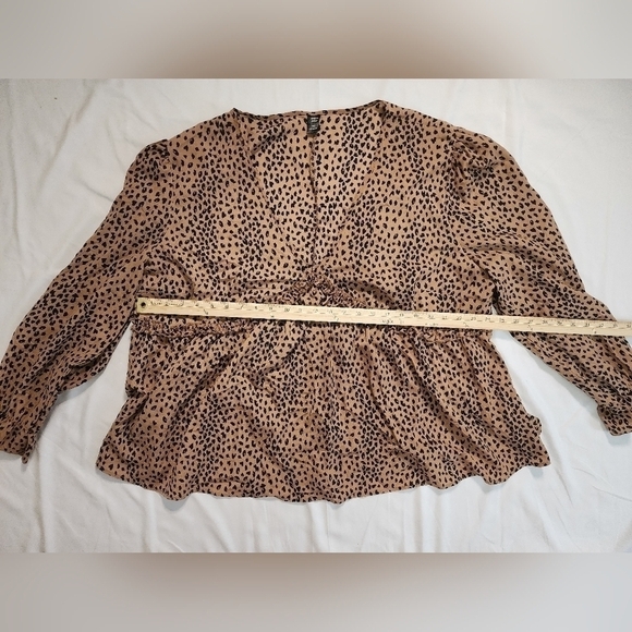Shein Curve Cheetah Print Flounce Sleeve Womens Blouse - Picture 3 of 8